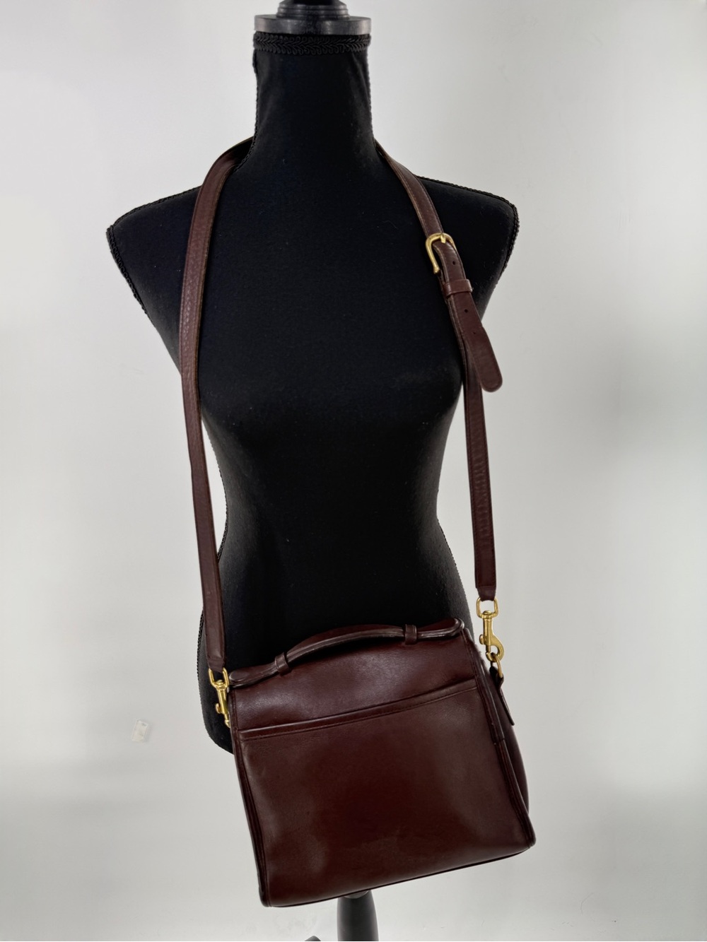 Coach Court Vintage Brown Glove Tanned Leather Top Handle Crossbody Bag D2P-9870 - Picture 4 of 17